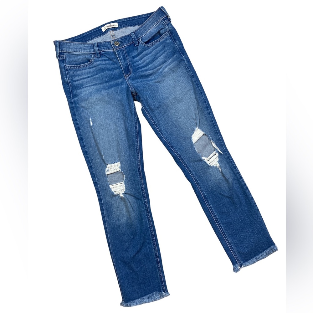Hollister women’s destroyed jeans size 7